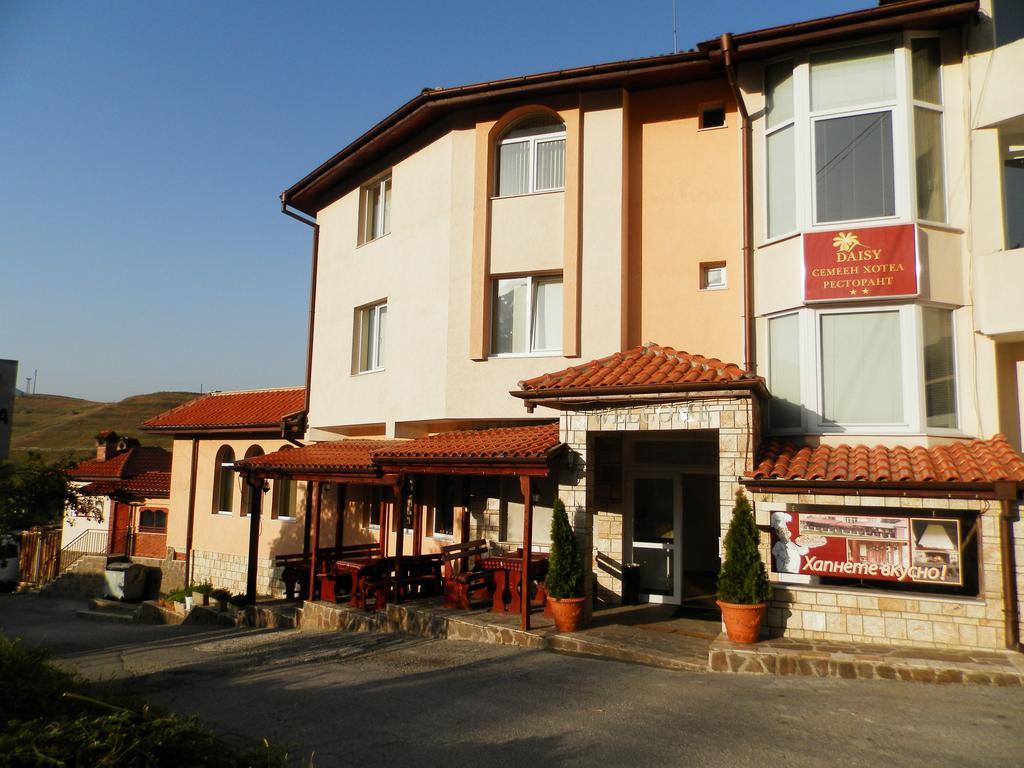 Family Hotel Daisy Borino Екстер'єр фото